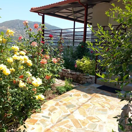 Red Platanus Hotel Kalavryta