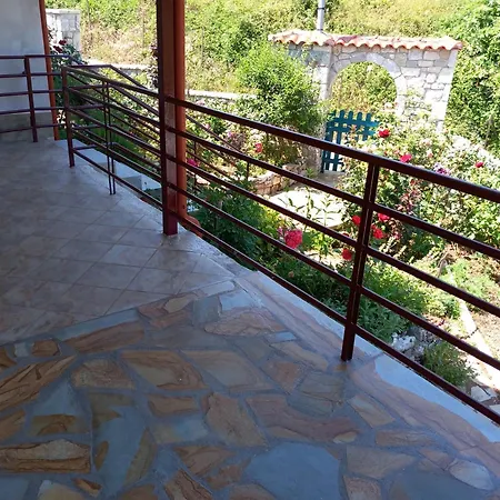 Red Platanus Hotel